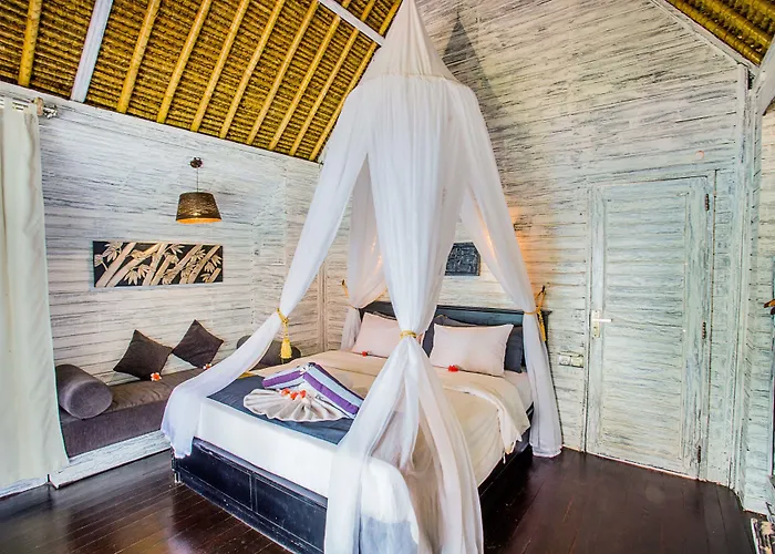 Bay Shore Huts Resort Nusa Lembongan