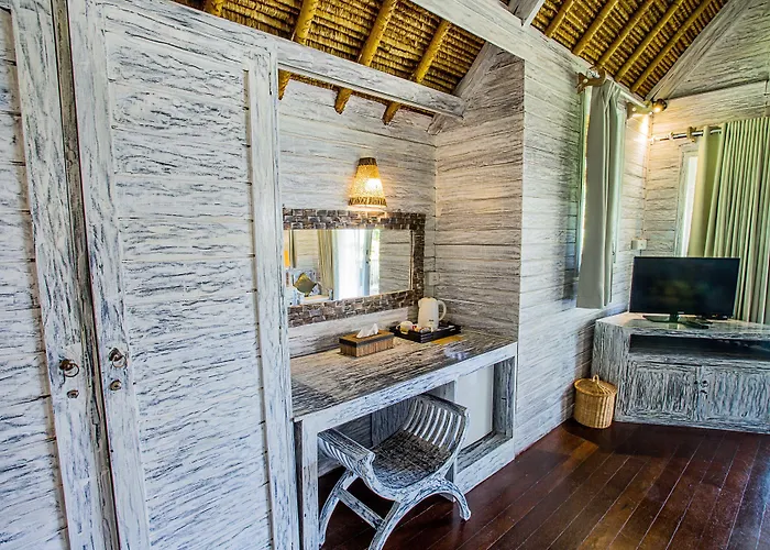 Bay Shore Huts Resort 4*