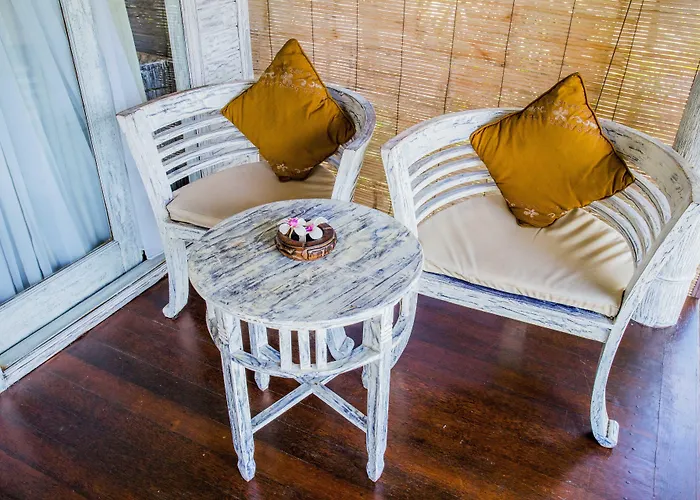 Bay Shore Huts Resort Nusa Lembongan